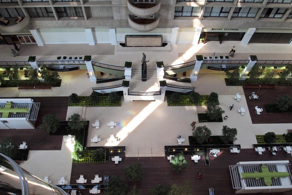 Plaza of the Americas: Foto 16
